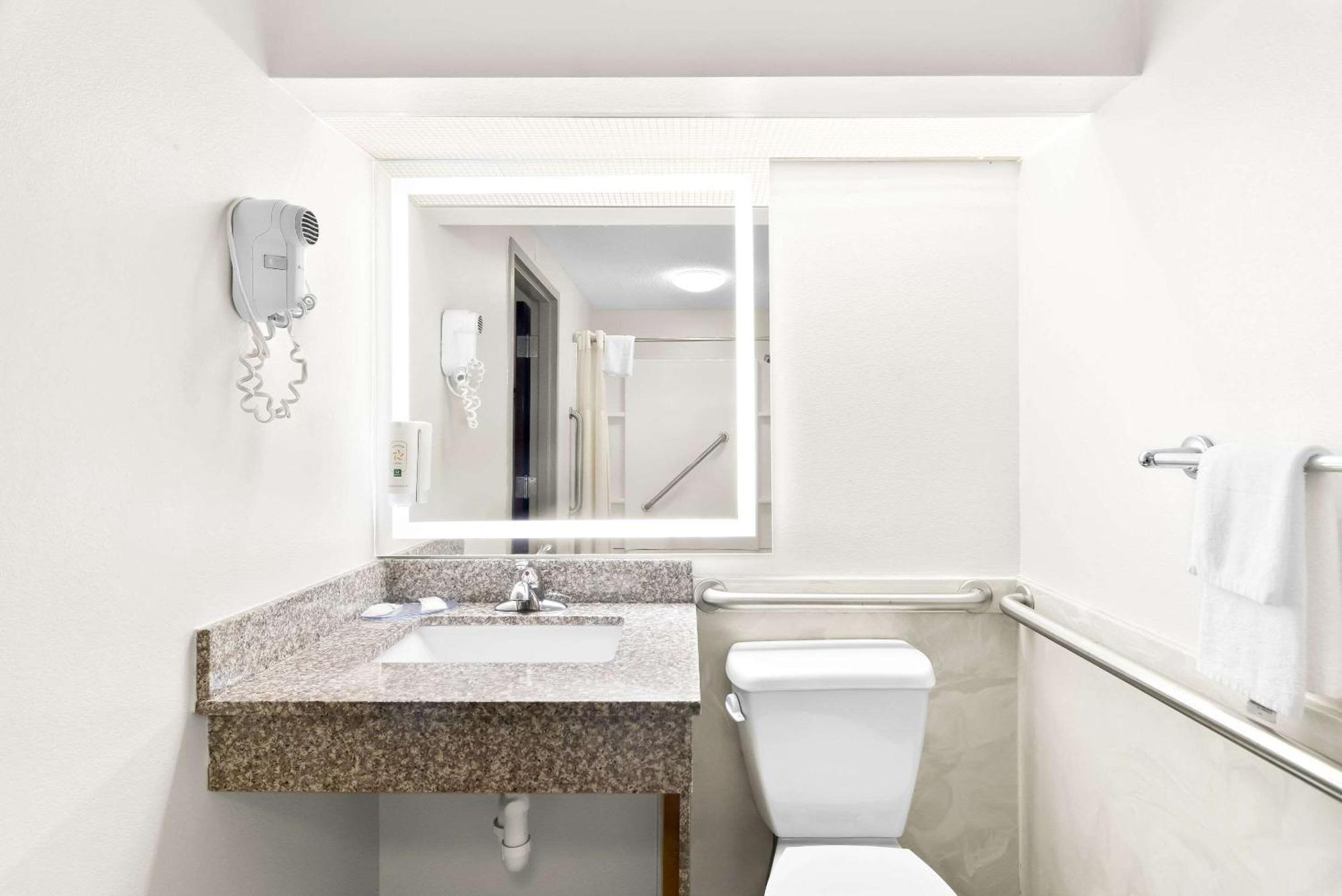 Quality Inn Russellville Luaran gambar